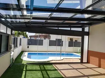 How Much Do Glass Curtains Cost in Spain?