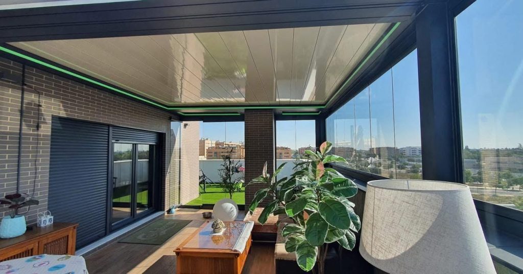 Flat, Fixed or Bioclimatic? Choosing the Right Pergola Roof for Your Lifestyle